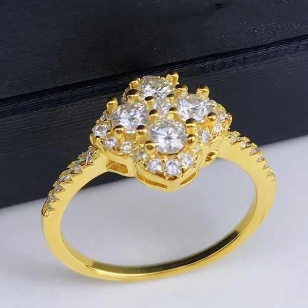 Chic Clover Moissanite Ring
