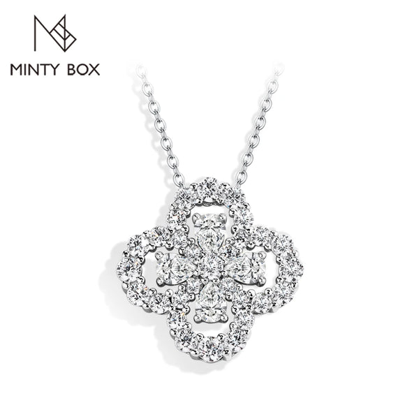 Sparkling Moissanite Clover Necklace